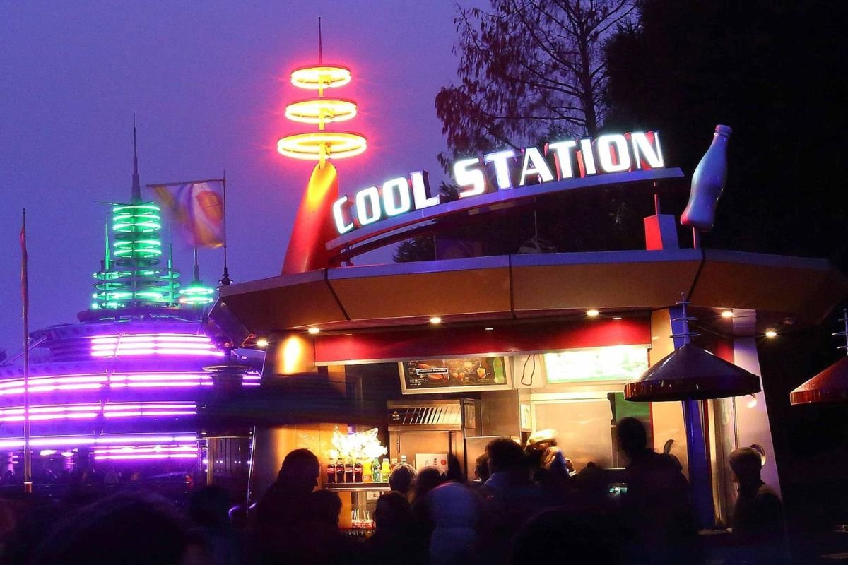 cool station disneyland paris